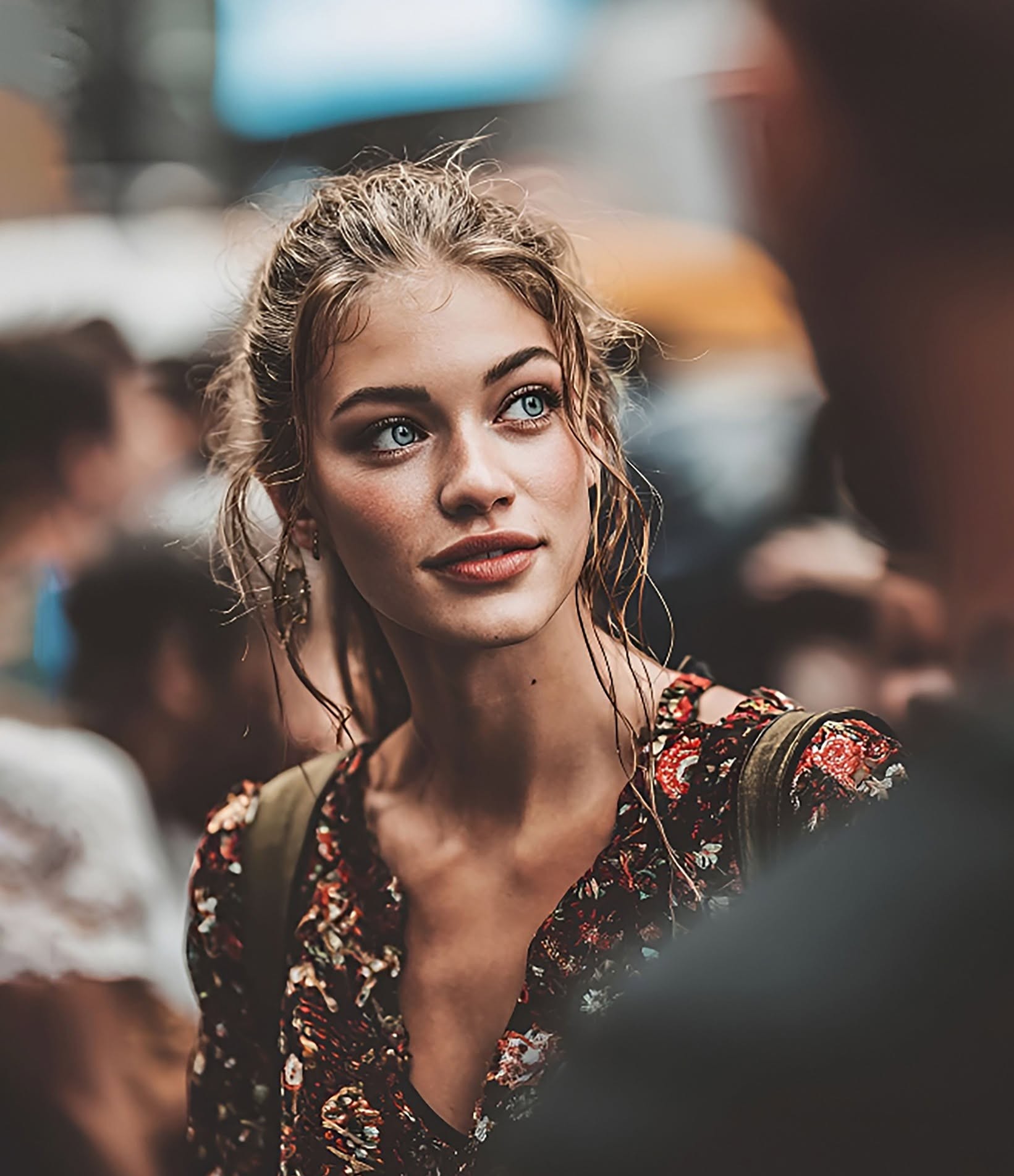Candid Urban Bloom: Blue-Eyed Woman