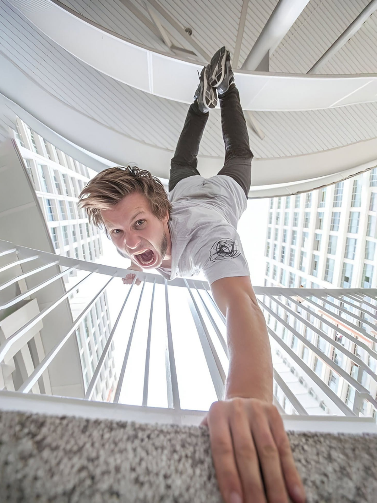 Dynamic Urban Balcony Drop