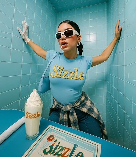 Sizzling Retro Aqua Glamour